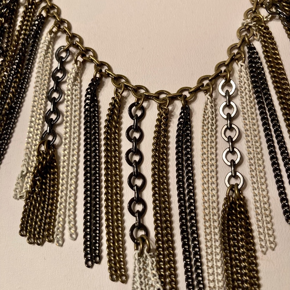 Vintage Silpada “Fringe Benefits” necklace. Great piece for fall! Brass